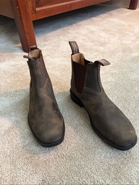 Blundstone Olive Brown Leather Chukka Boots - Brand new